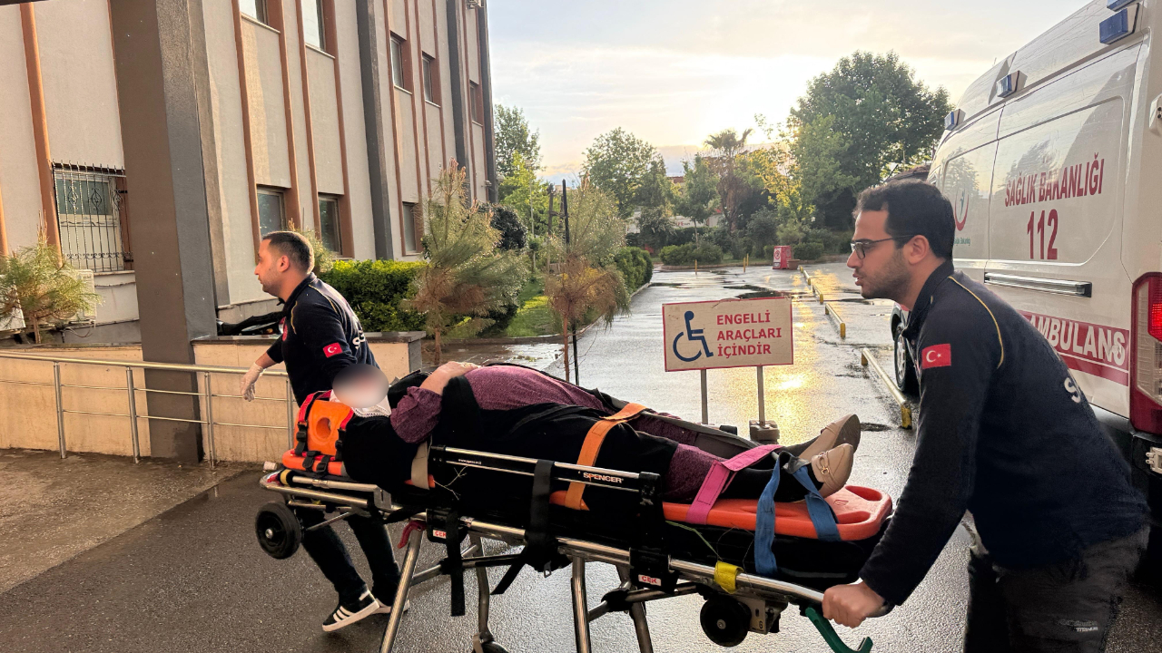 Adıyaman’da Feci Kaza: Otomobil Şarampole Uçtu, 4 Yaralı