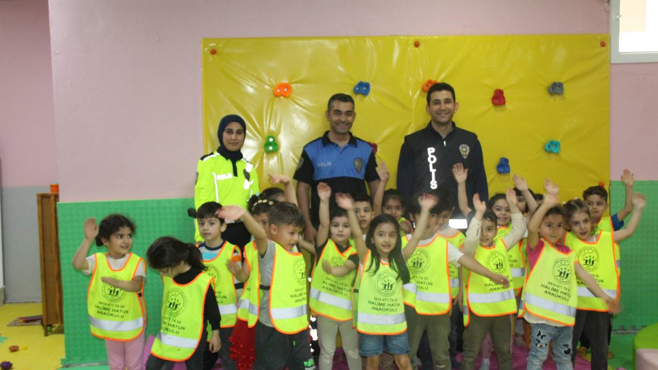 Ceylanpınar’da polislerden miniklere oyun merkezi sürprizi