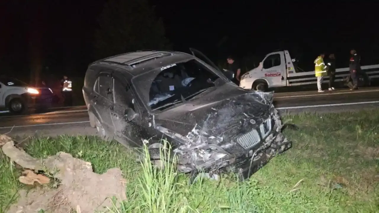 Bursa'da otomobil ile cip feci şekilde çarpıştı: 3 ölü, 1 yaralı