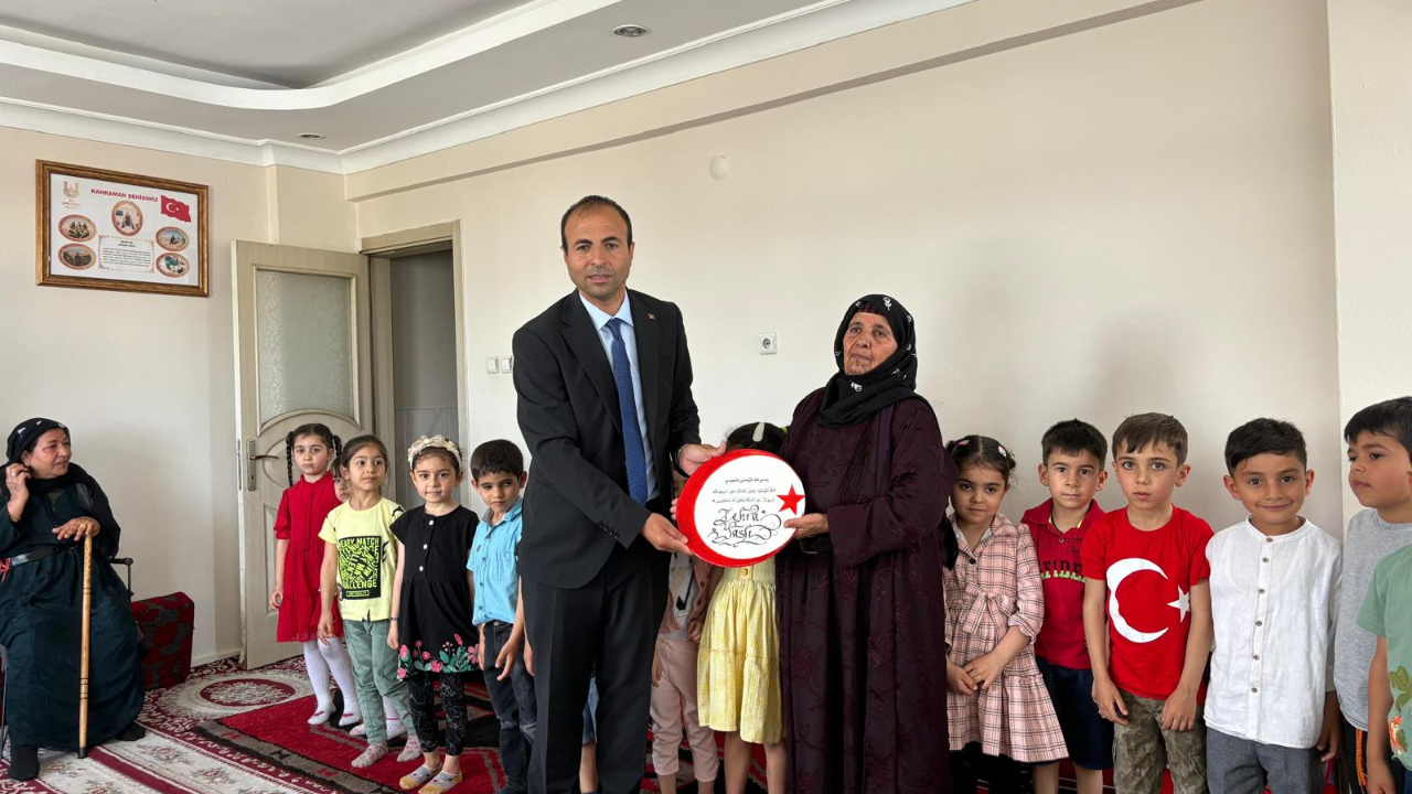 Eyyübiye Anaokulu'ndan Şehit Annesine Anneler Günü ziyareti