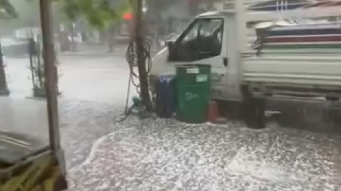 Batman’da sağanak ve dolu etkili oldu