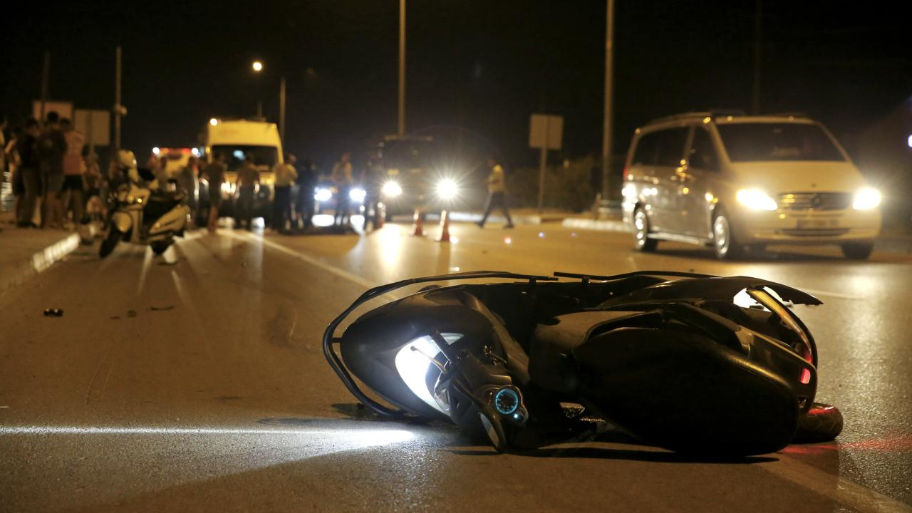 Mardin Kızıltepe'de otomobille motosiklet çarpıştı: 21 yaşındaki sürücü ağır yaralandı