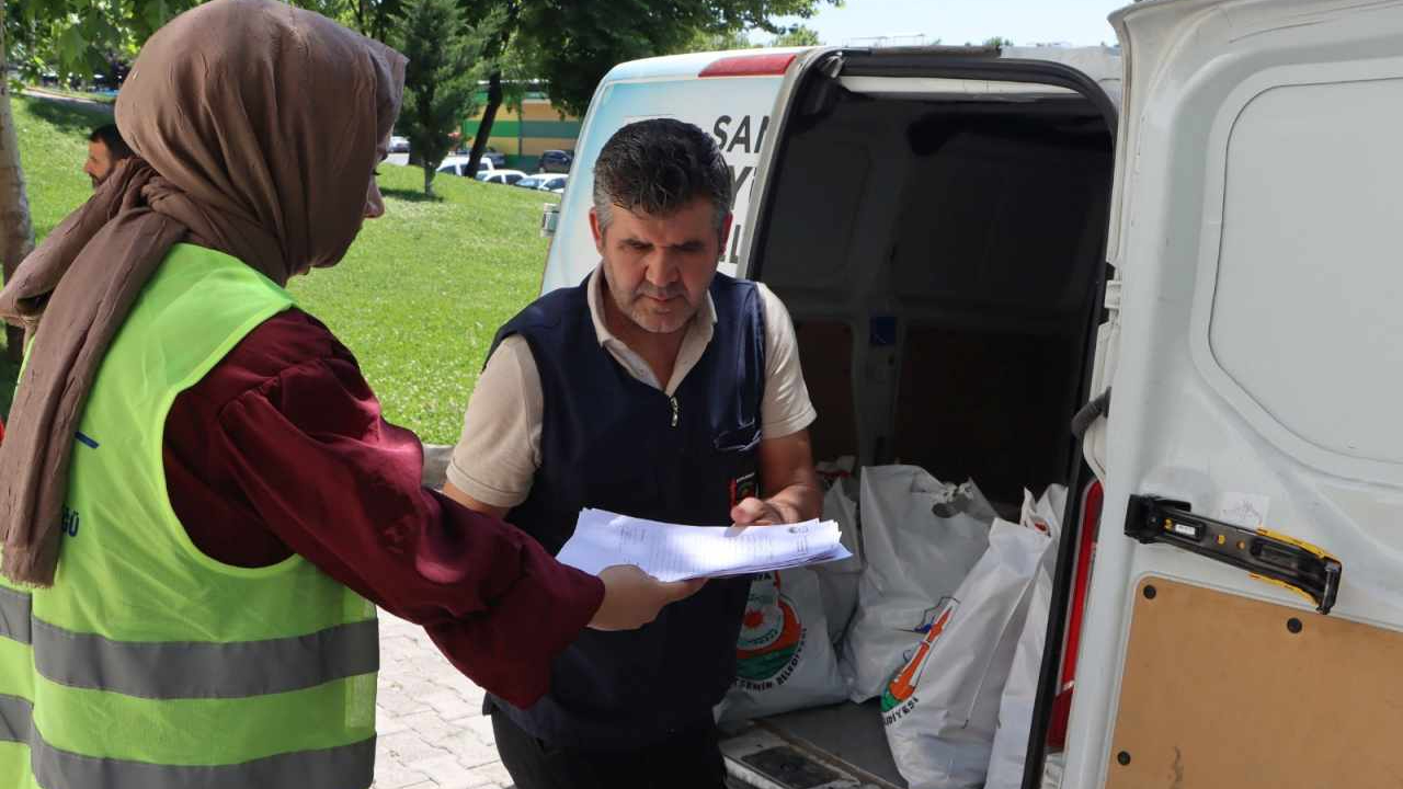 Şanlıurfa’da bayram öncesi yetimlere kıyafet desteği