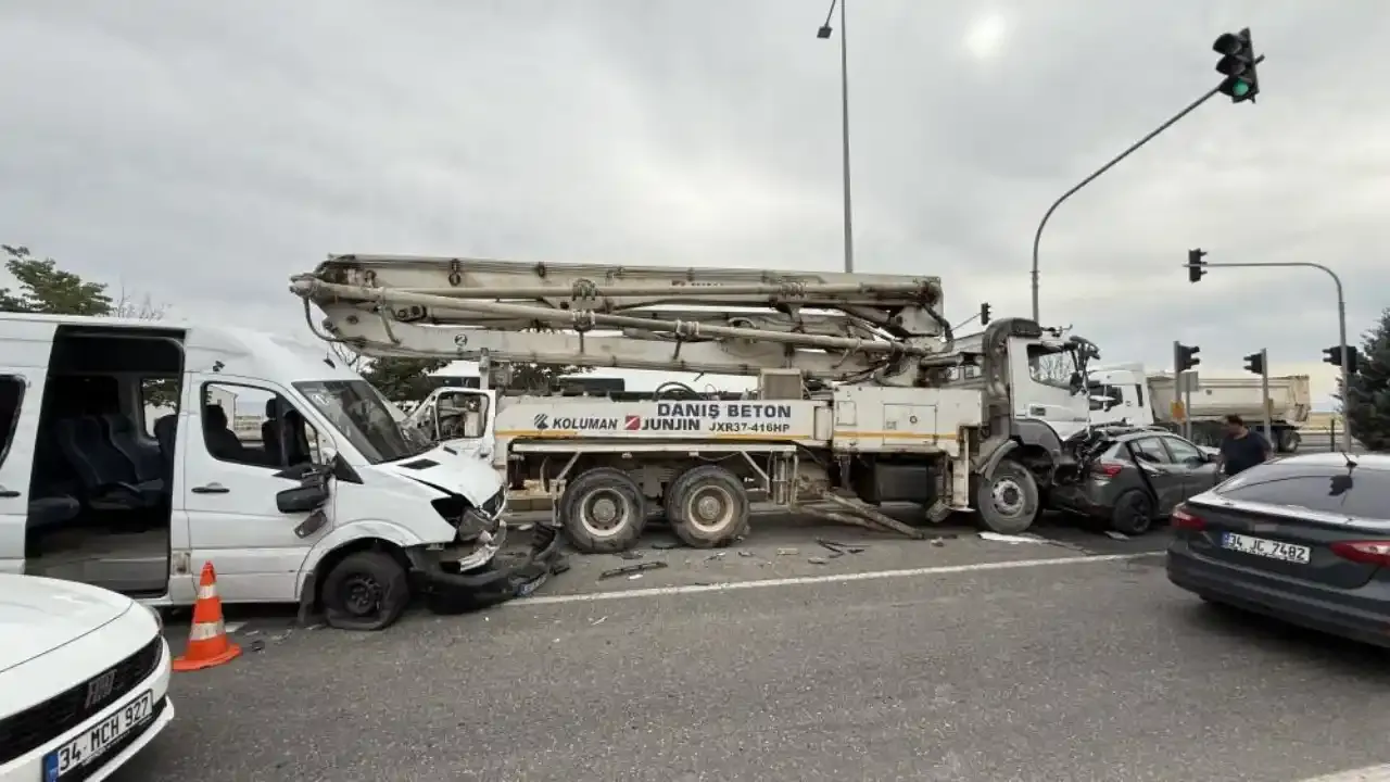 Diyarbakır'da feci zincirleme kazası: 11 yaralı