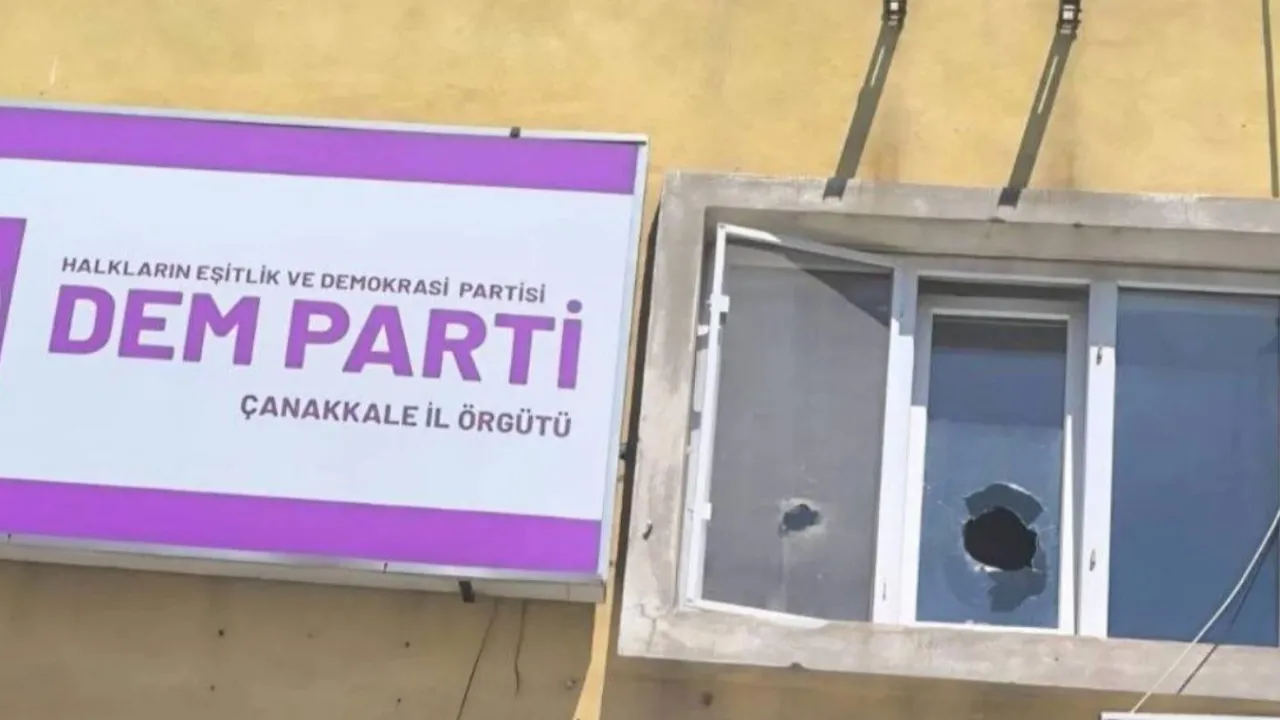 Dem parti il binasına saldırı