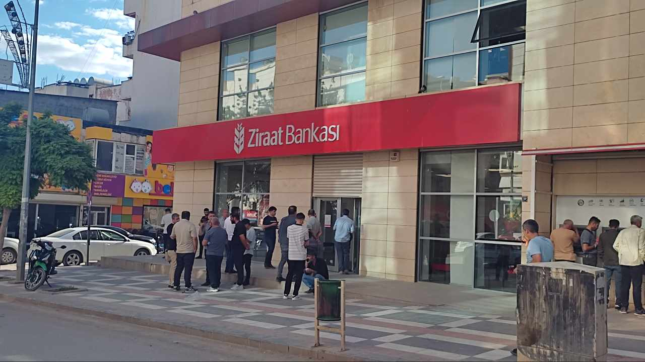 Viranşehir'de neler oluyor? Banka müdürünü rehin aldı