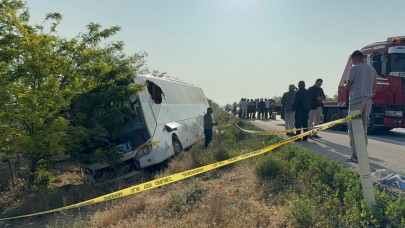 Konya’da yolcu otobüsü devrildi: 1 ölü, 23 yaralı
