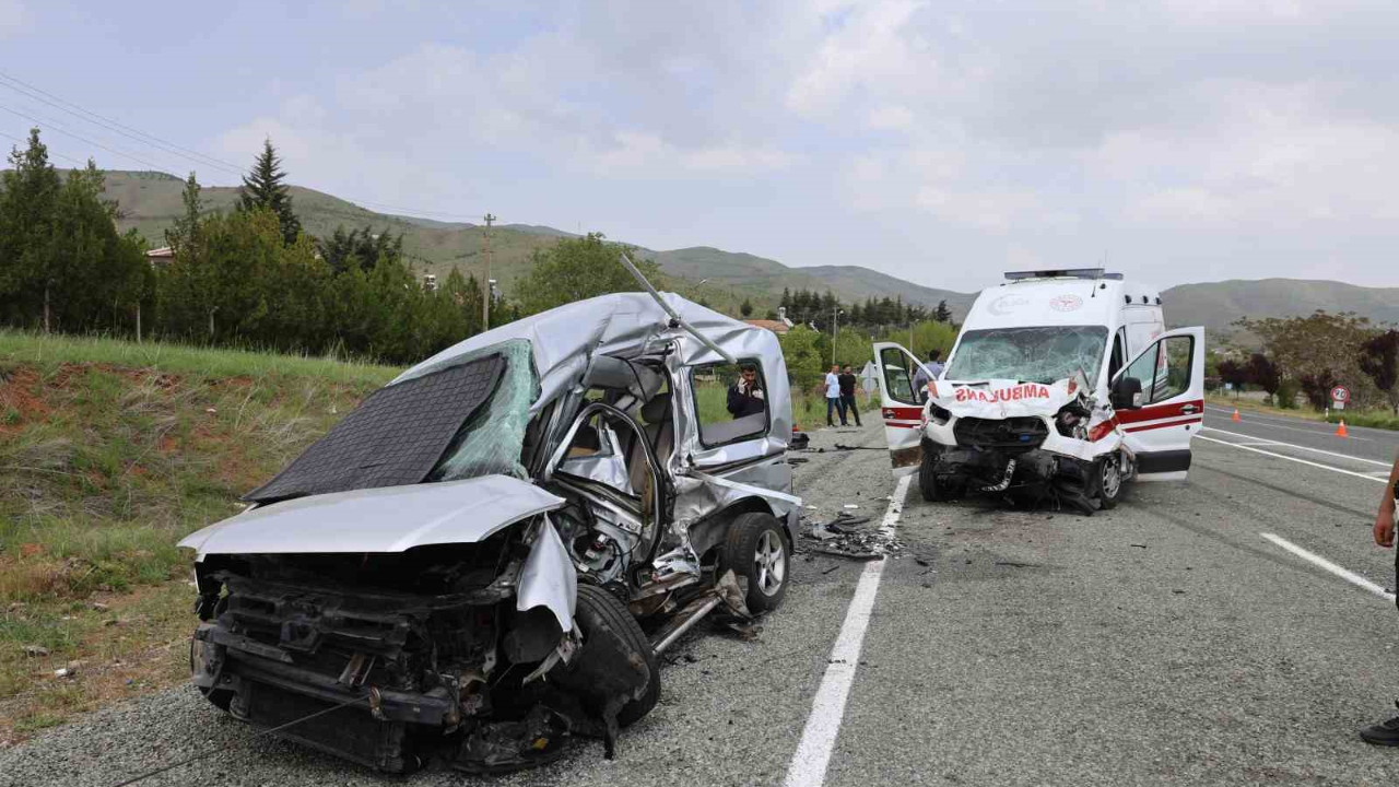 Arefe günü yüzlerce kaza oldu! Ölü ve yaralılar var