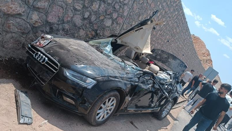 Siirt'te feci kaza: 1 ölü, 4 yaralı