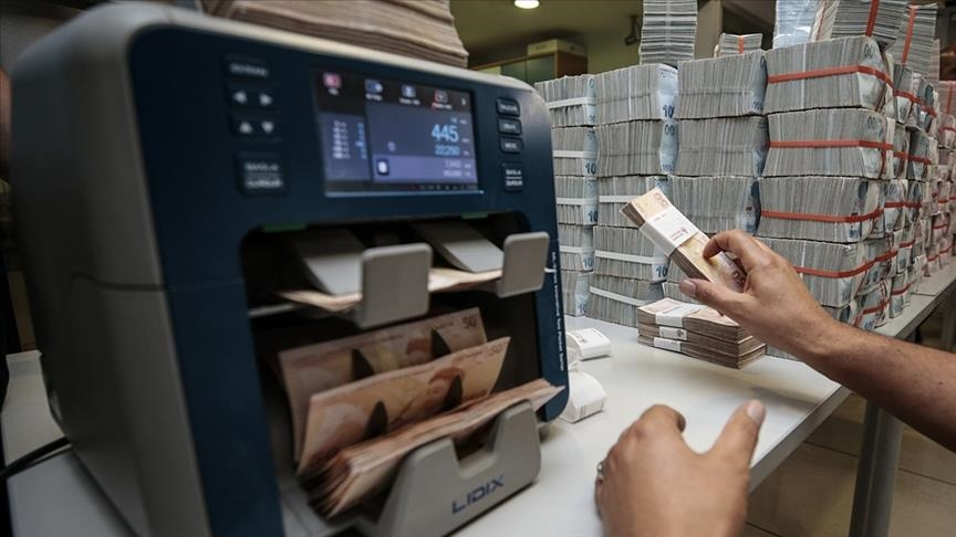 Bankacılıkta hacim küçüldü: Mevduat azaldı, krediler arttı