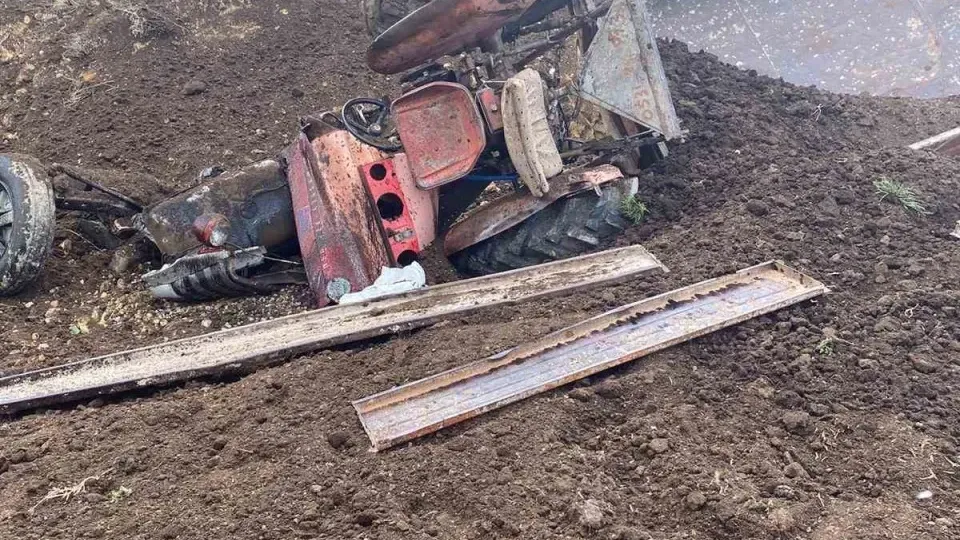 Kayseri Yahyalı’da Traktör Uçuruma Yuvarlandı: 2’si Ağır, 8 Yaralı