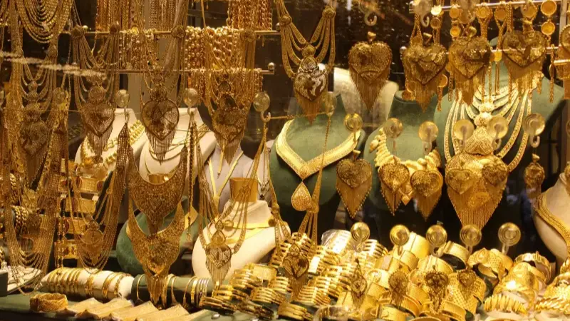 Altın güne düşüşle başladı: Gram ve çeyrek ne kadar oldu?