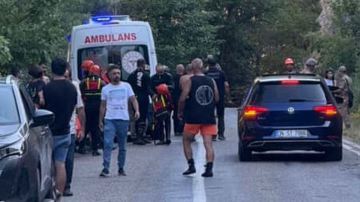 Tunceli’de Munzur Çayı’na düşen genç kız yoğun bakımda