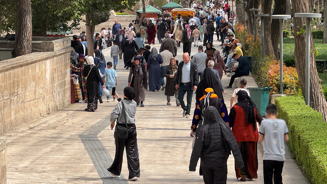 Güneş çarpmasına karşı dikkat: Şanlıurfa 41 dereceyi görecek