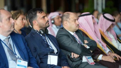 Başkan Gülpınar Fransa’da Şanlıurfa’yı dünyaya tanıtıyor