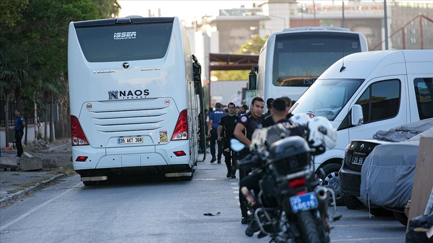 İzmir Büyükşehir Belediyesine yolsuzluk soruşturmasında 119 şüpheli adliyede