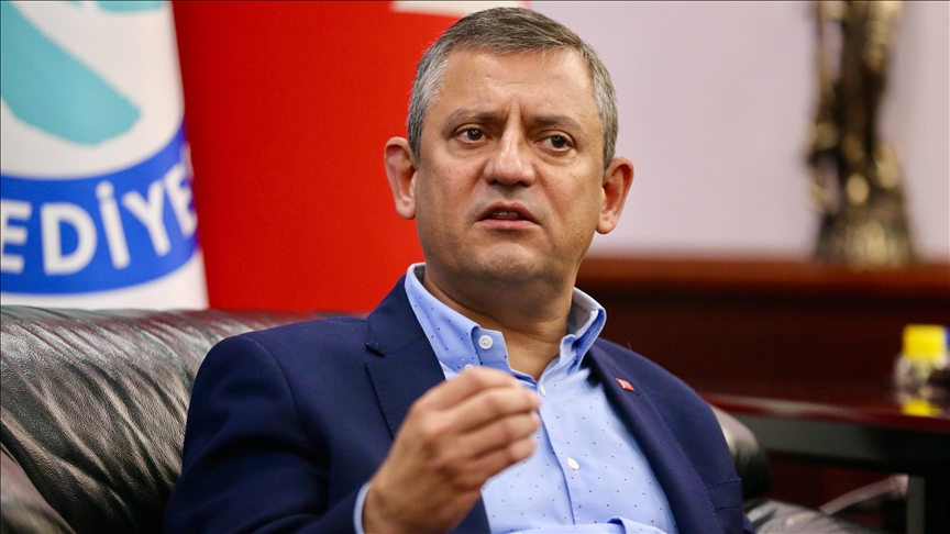 Özgür Özel: Terör örgütü silah bırakıyorsa iyidir