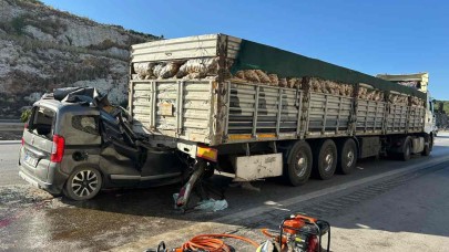 Mersin'deki feci kazada hayatını kaybeden Urfalı aileden 5 kişi toprağa verildi