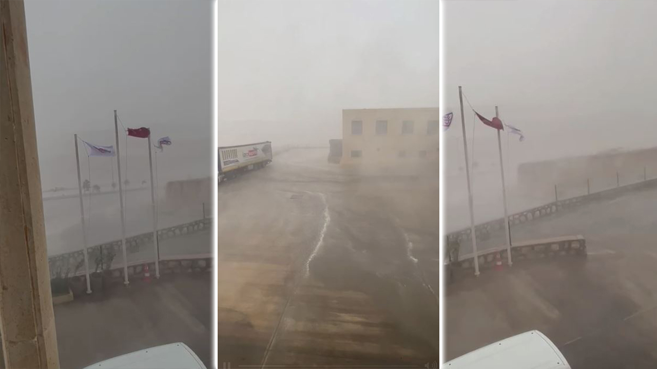 Şanlıurfa’da fırtına ve sağanak etkili oldu: O anlar kamerada