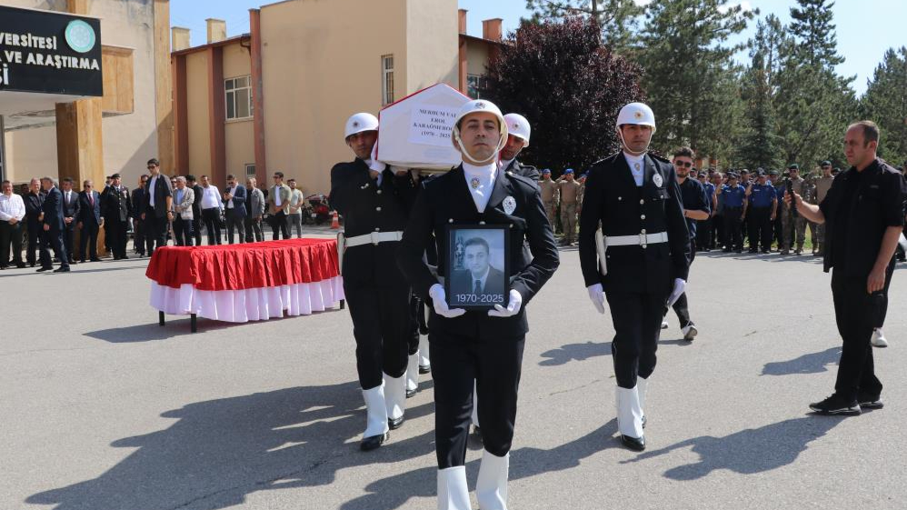 Eski Vali Erol Karaömeroğlu'nun cenazesi törenle Ankara’ya uğurlandı