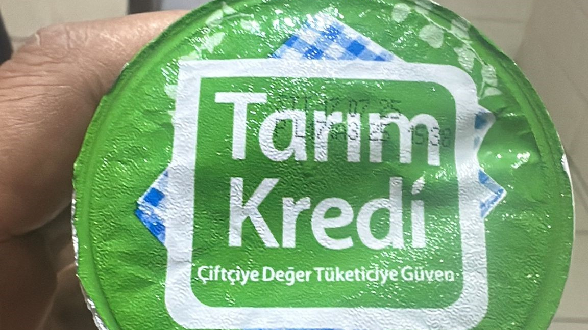 Diyarbakır  Yenişehir İlçe sağlık müdürlüğü yemekhanesinde son kullanım tarihi geçmiş ayran dağıtıldı