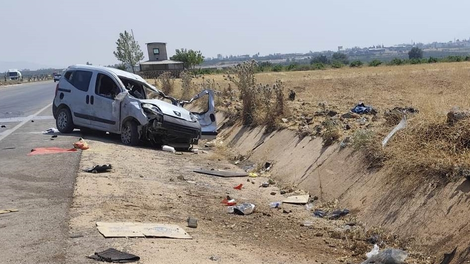 Gaziantep'te araç takla attı! Sürücü can verdi