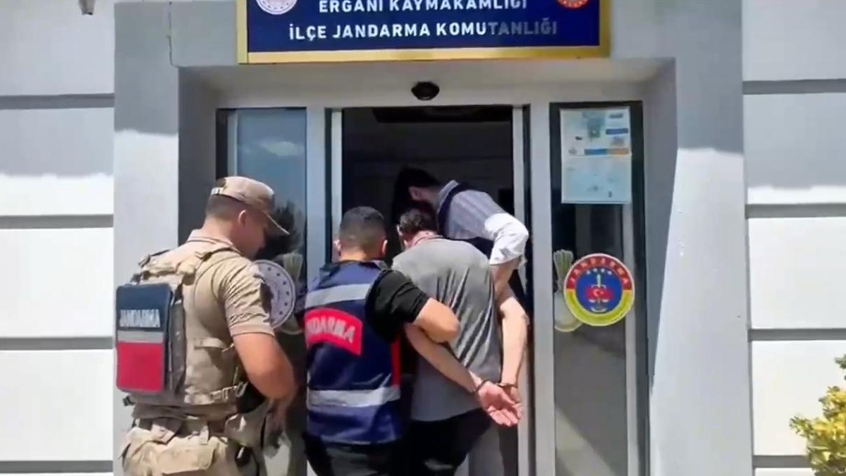 Diyarbakır'da 71 yıl hapis cezası bulunan firari şahıs jasat operasyonuyla yakalandı