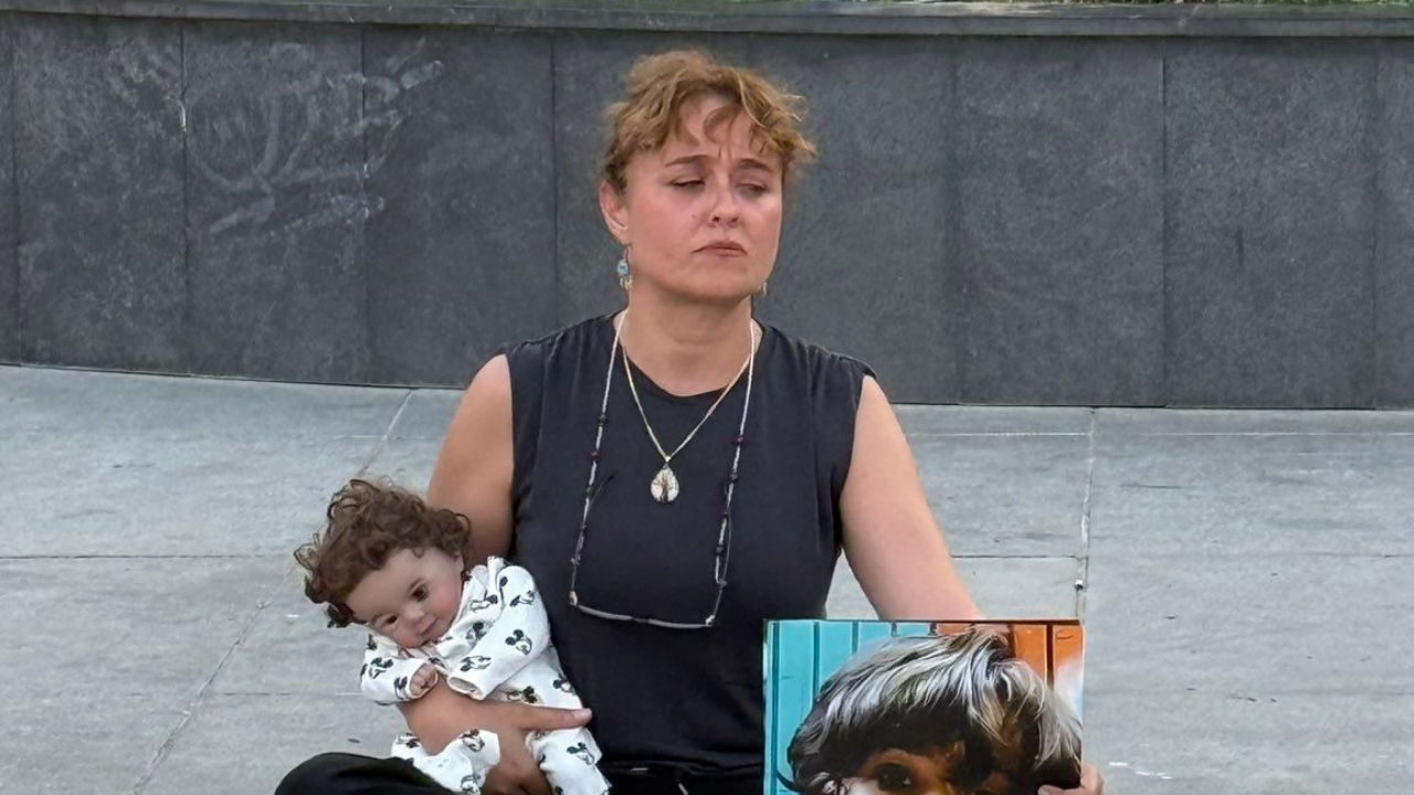 Ölümle tehditlerinin ardından Yasemin Minguzzi, yaptığı eylemi sonlandırdı