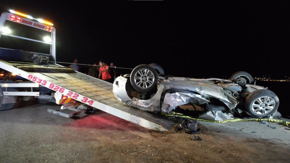 Başkent'te otomobiller kafa kafaya çarpıştı: Çok sayıda ölü var