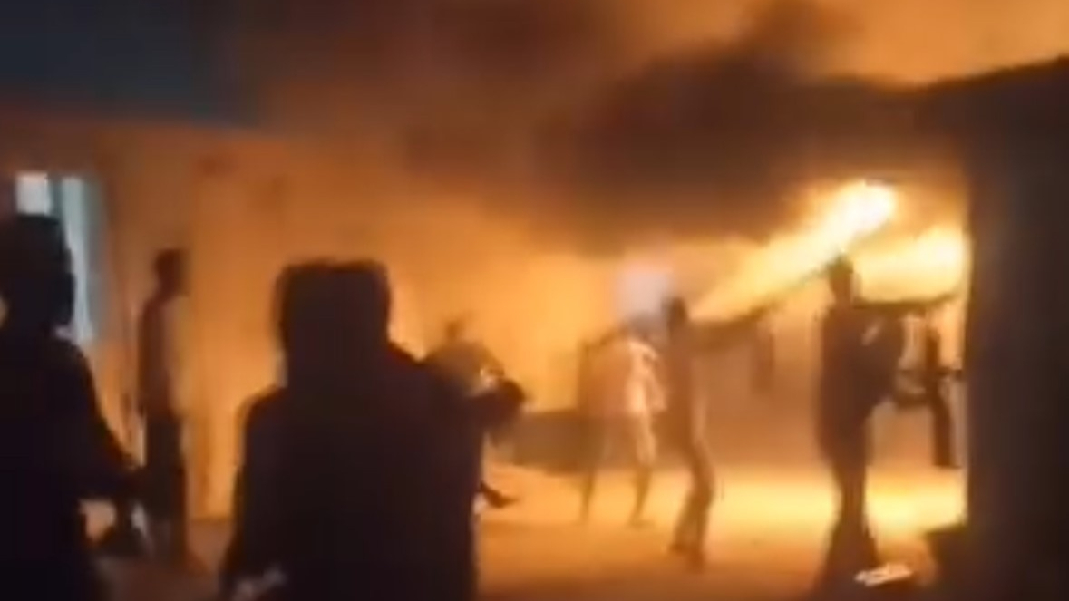 Adıyaman'da konteyner kentte yangın paniği