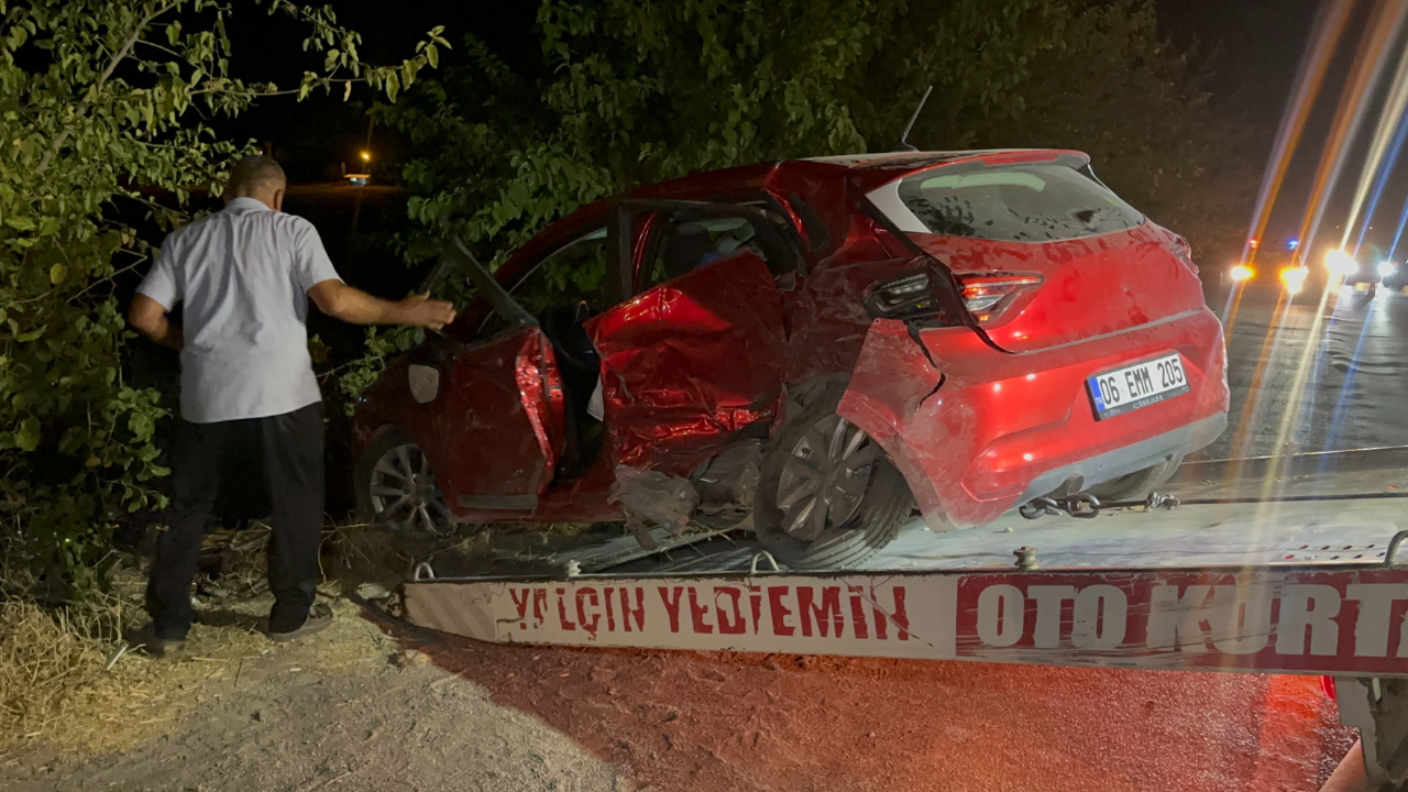Adıyaman’da iki otomobil çarpıştı: 3 Kişi yaralandı