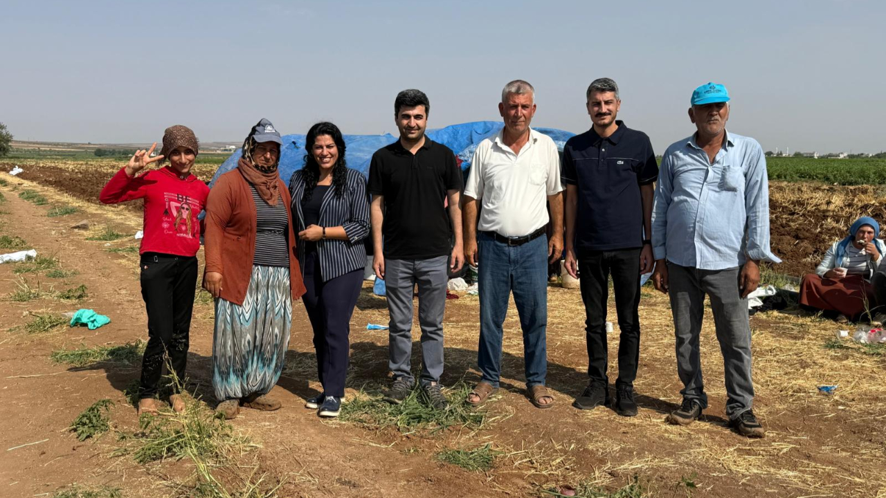 Suruç Eşbaşkanlarından çiftçiye destek! Tarım için sahaya indiler