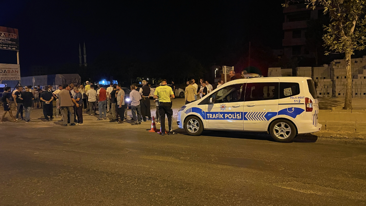 Şanlıurfa Siverek’te otomobil ile motosiklet çarpıştı: 3 Genç yaralandı