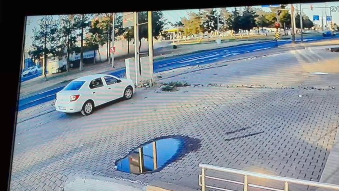 Şanlıurfa Viranşehir’de tır dehşeti: 4 Araca çarpıp iş yerine girdi, 3 Kişi yaralandı