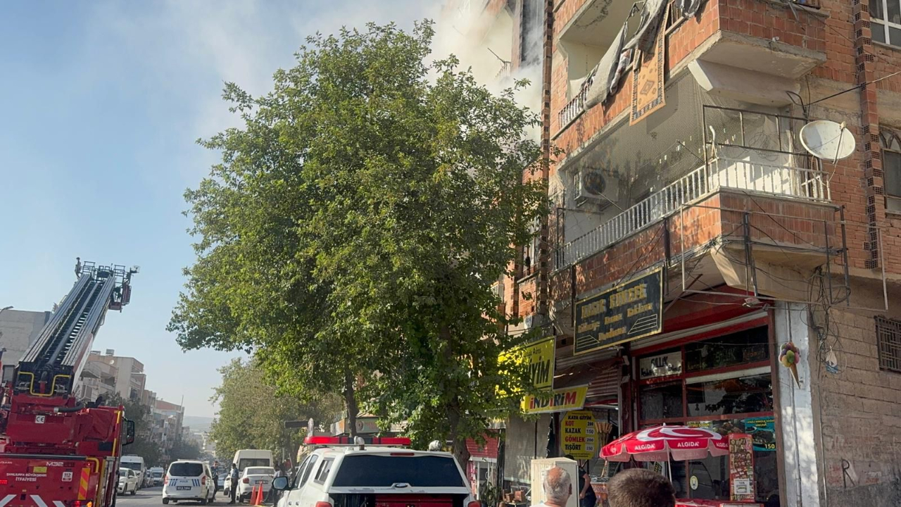 Şanlıurfa’da mesken yangını: Facia kıl payı atlatıldı