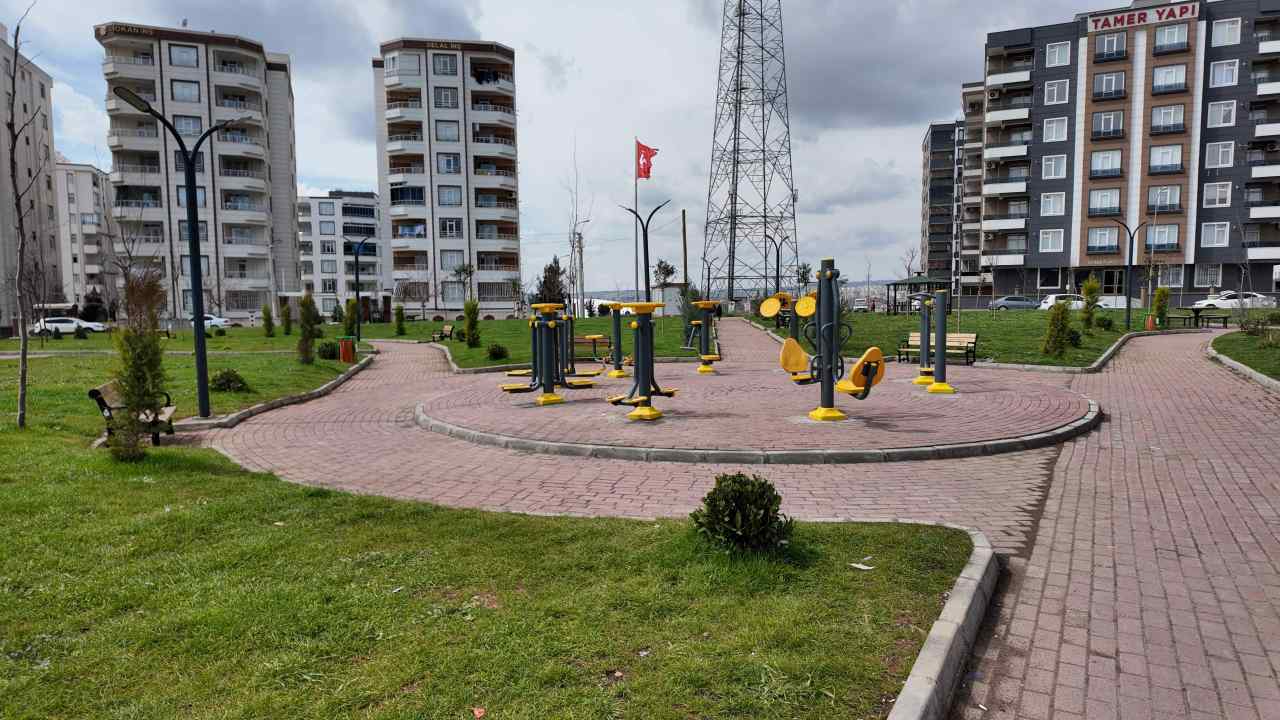 Karaköprü’ye yeni parklar ve semt sahaları geliyor