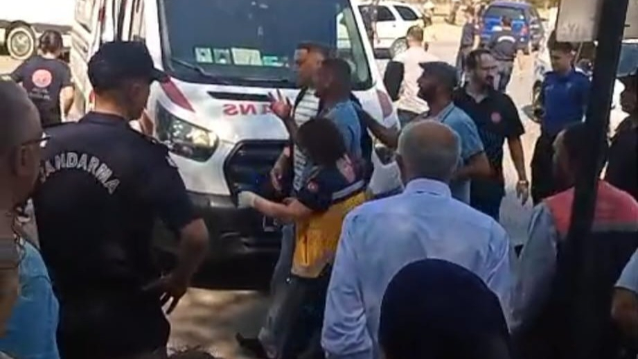 Boşanma aşamasındaki eşi ve ailesine kurşun yağdırdı: 4 yaralı
