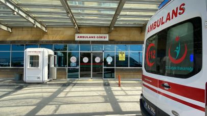 Çocukların da olduğu iki grup arasında bıçaklı kavga: 1'i ağır 2 yaralı