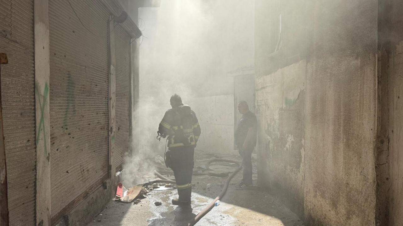 Diyarbakır’ın Sur ilçesinde 5 katlı ayakkabı deposunda yangın