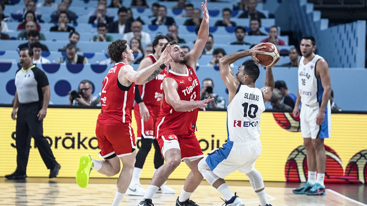 24 yıl sonra Türk Milli Takımı finale adını yazdırdı:Yunanistan tarihi yenilgiyi konuşuyor