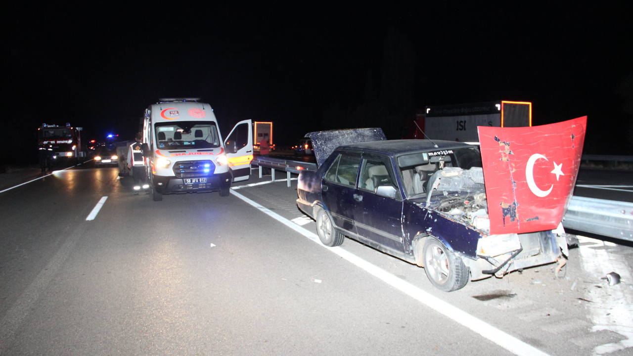 Sivas’ta zincirleme trafik kazası: 1’i ağır 10 yaralı