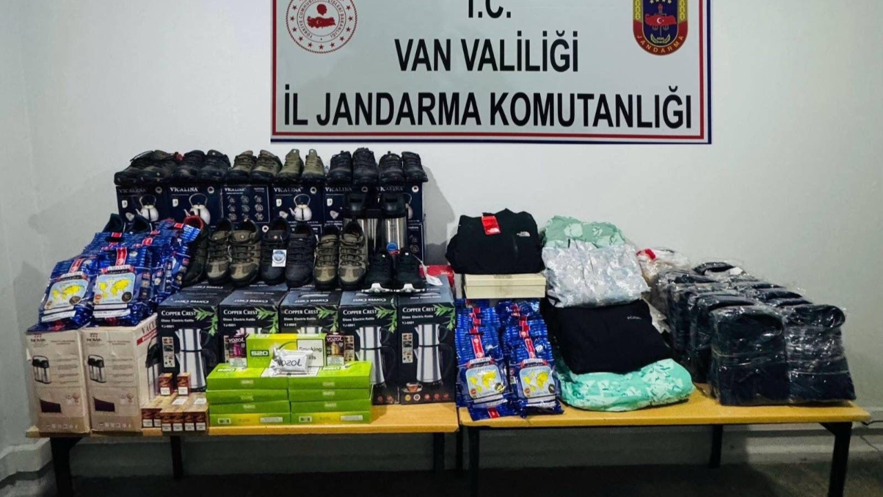 Van’da 1 Milyon 100 Bin liralık kaçak eşya operasyonu
