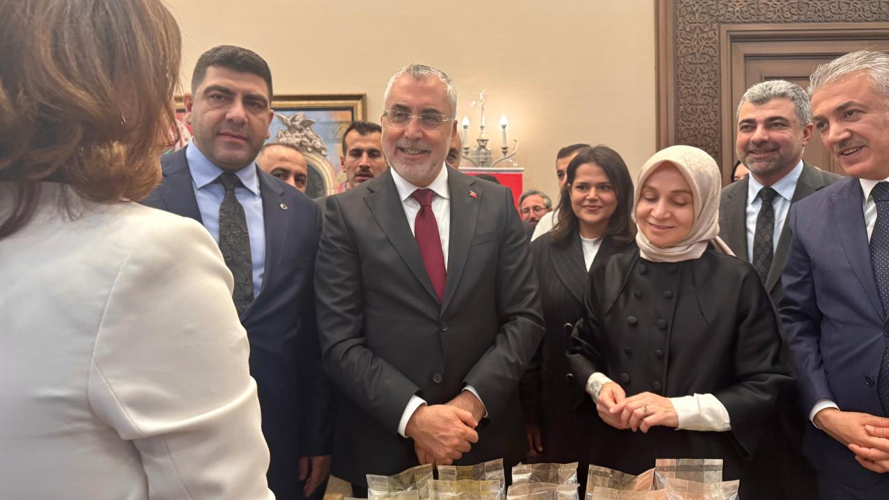 Bakan Vedat Işıkhan: 1 Milyon 634 Bin 56 kadın işe yerleştirildi