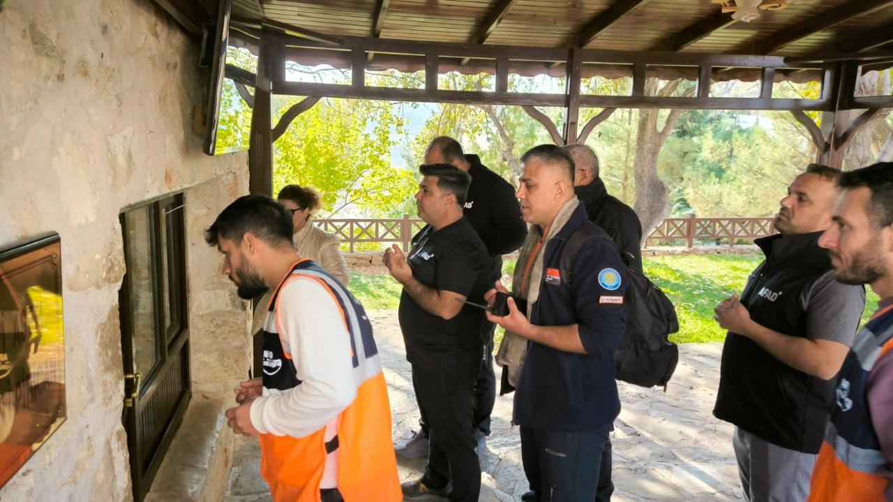 Cumhurbaşkanı Erdoğan’ın talimatıyla AFAD ekipleri Gazze’ye gidiyor: Diyarbakır’dan 10 kişilik ekip yola çıktı