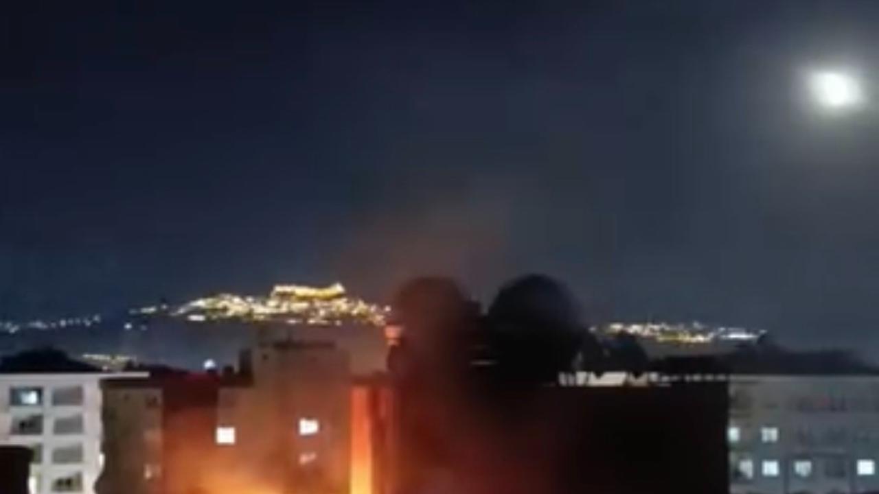 Mardin Kızıltepe’de Apartman çatısında yangın: Ekipler kısa sürede söndürdü
