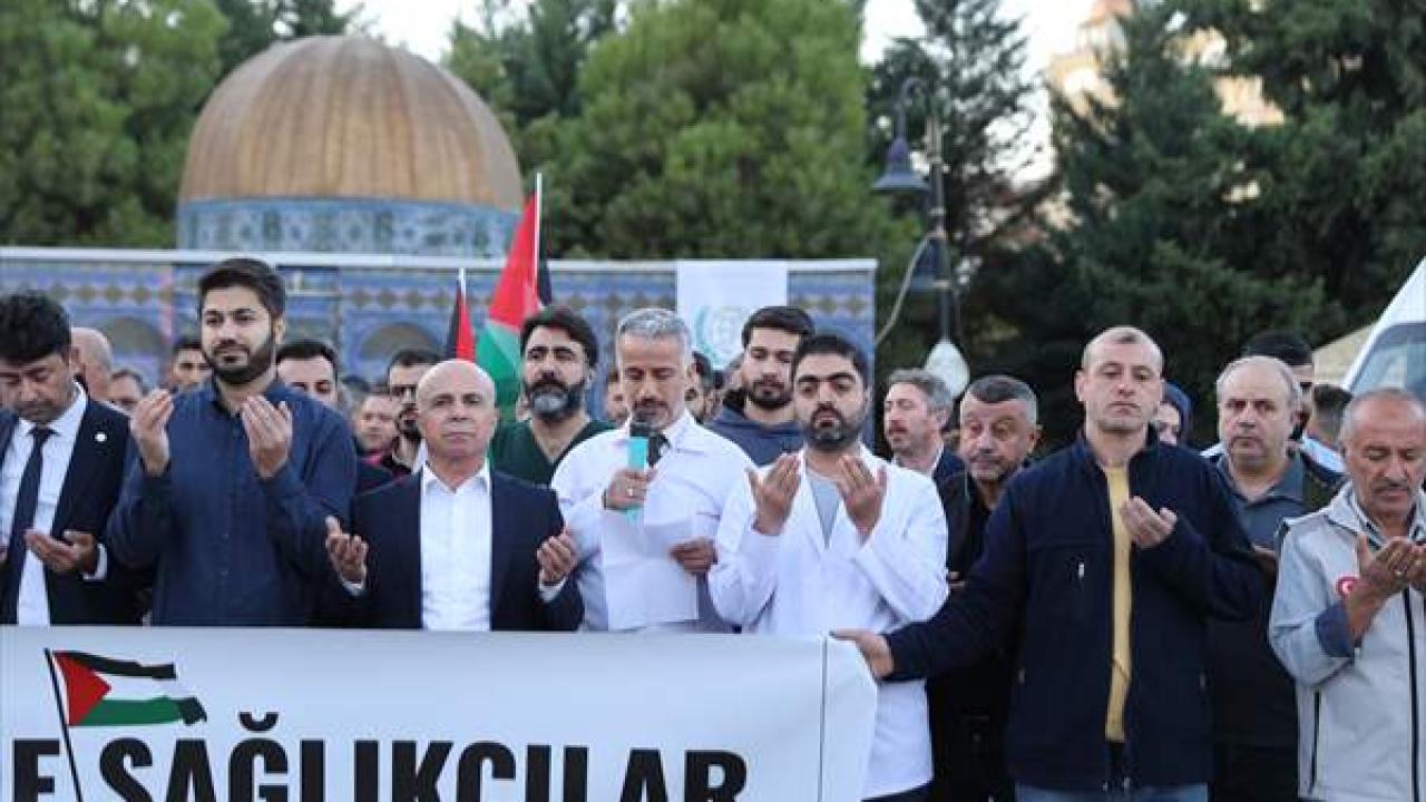 Mardin’de sağlıkçılar Gazze için ayakta: İnsanlığın onurunu korumak için buradayız
