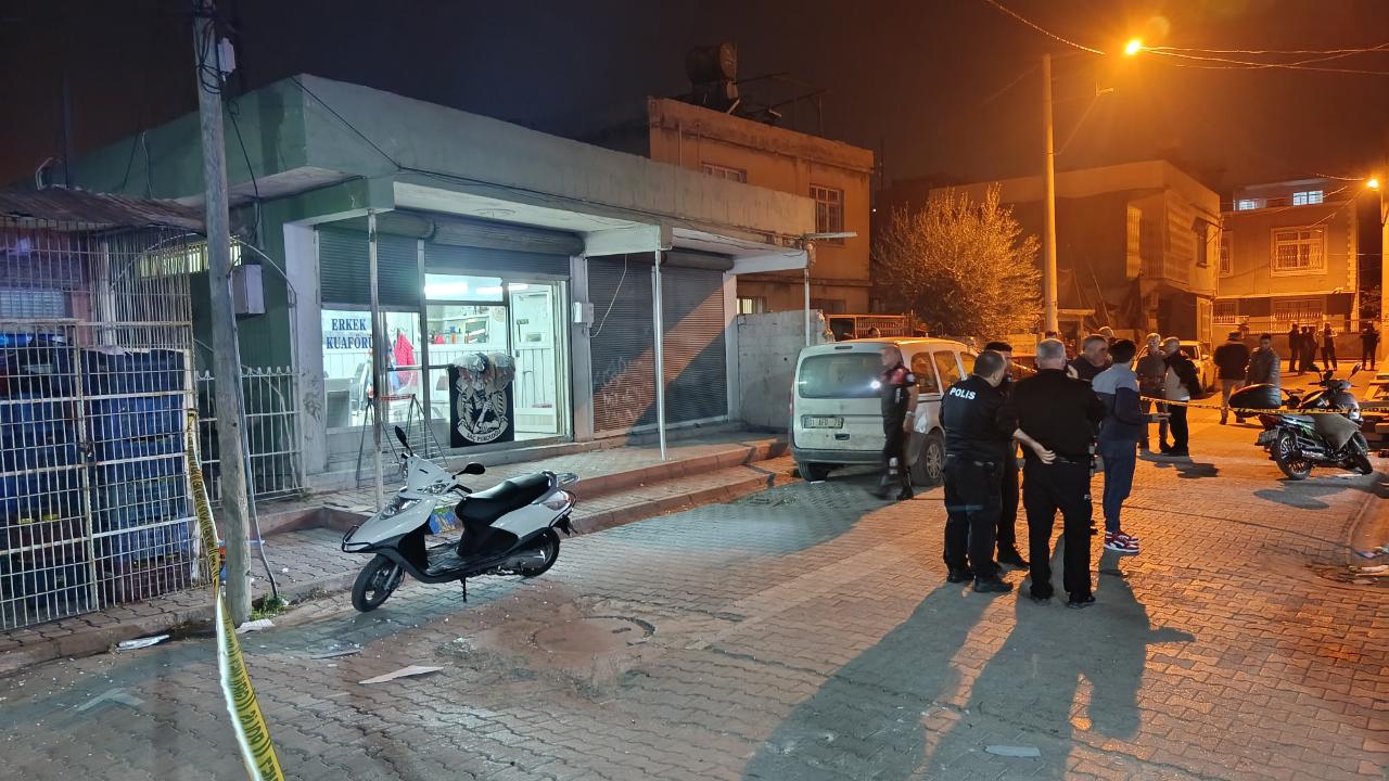 Adana'da erkek kuaföründe silahlı kavga: 7 yaralı