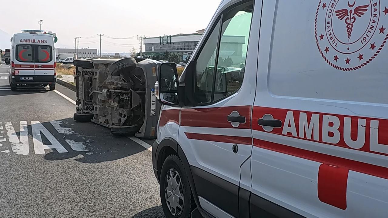 Aksaray'da tır ile otomobil çarpıştı: 3 yaralı