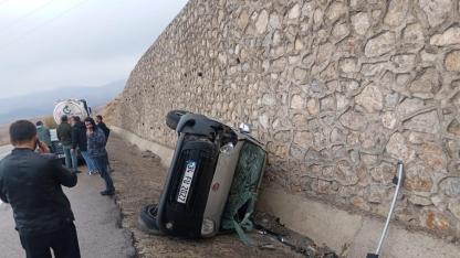 Bayburt-Erzurum kara yolunda trafik kazası: 3 yaralı