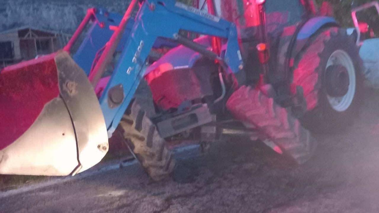 Bilecik'te traktör ile minibüs çarpıştı: 3 yaralı